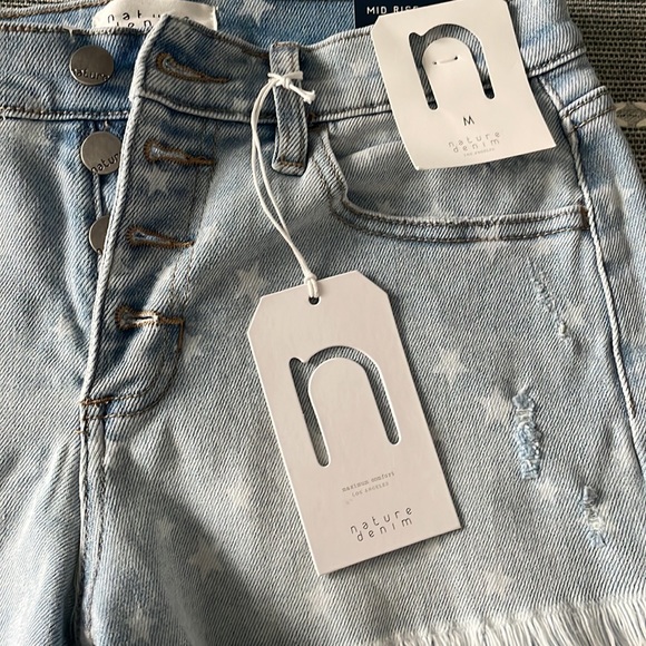 Mid-Rise Denim Shorts - Picture 2 of 3